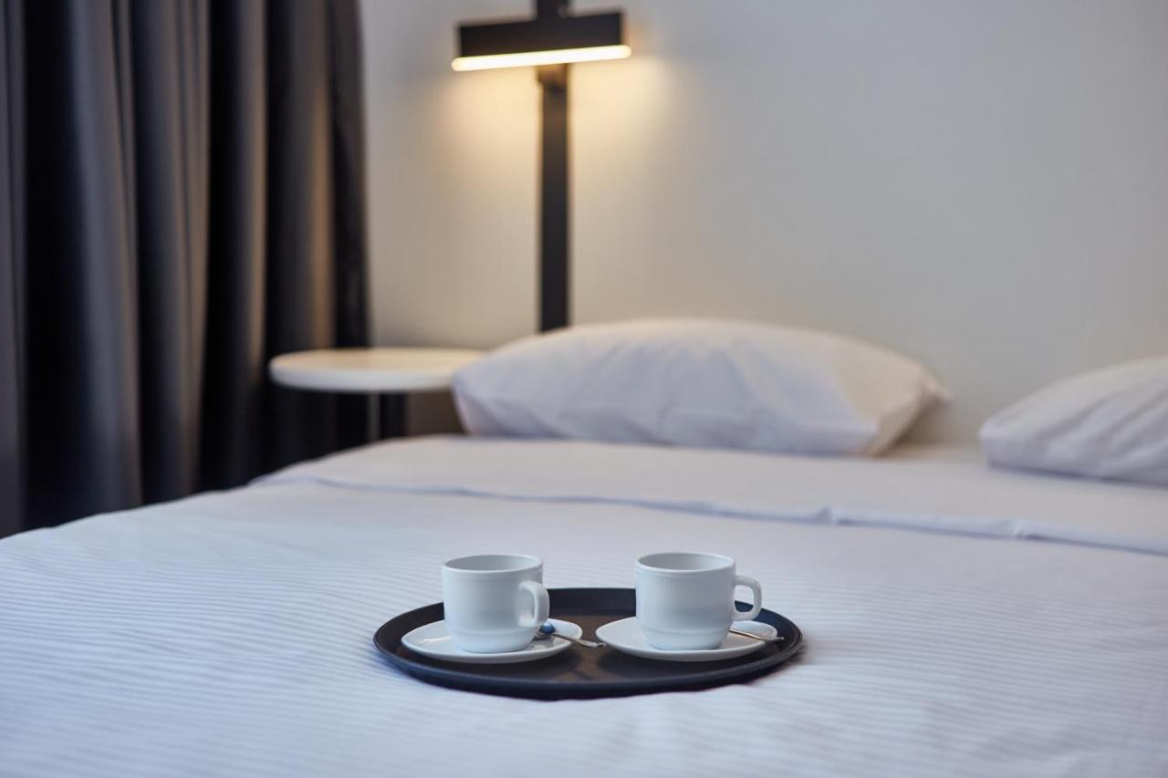 Sunday Hotel Odessa Esterno foto